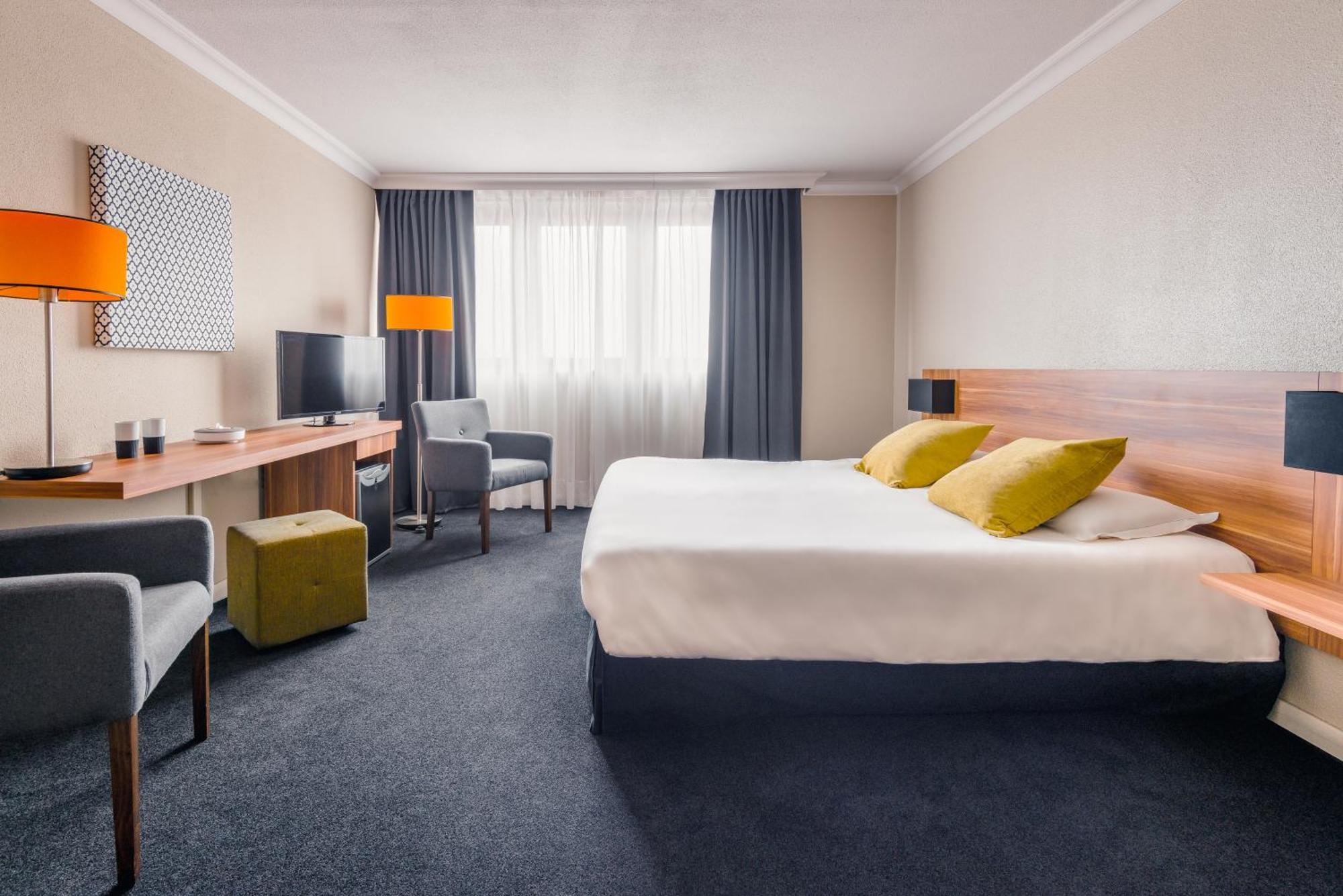 Best Western Hotel Atrium Valence فالنسيا المظهر الخارجي الصورة
