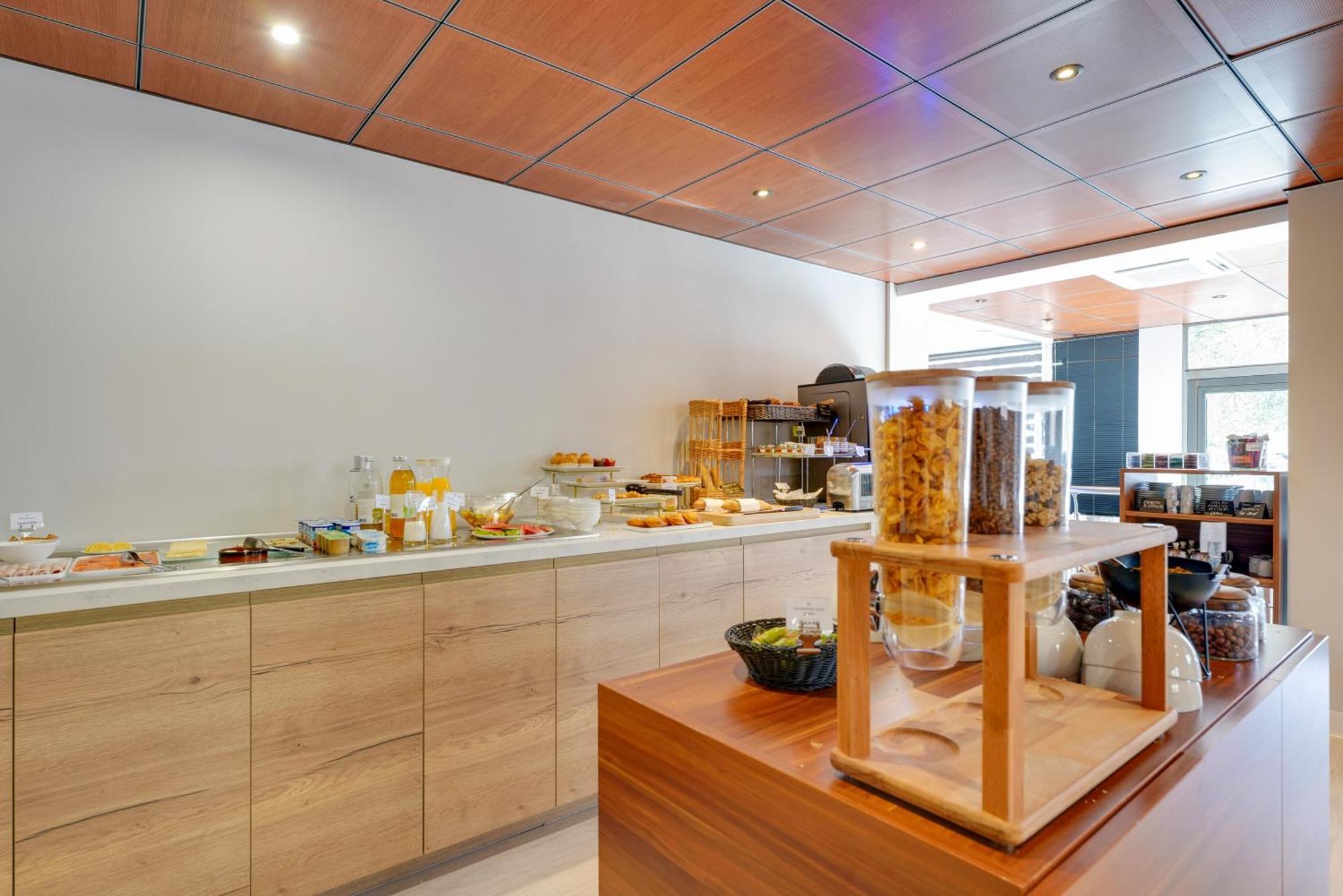 Best Western Hotel Atrium Valence فالنسيا المظهر الخارجي الصورة