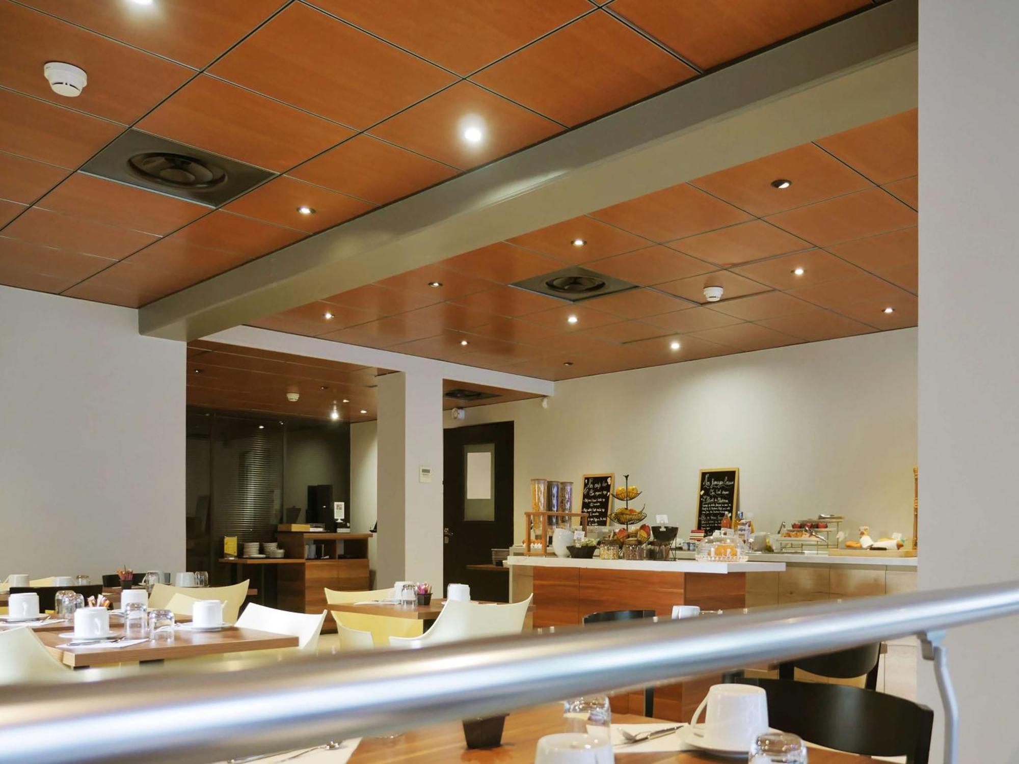 Best Western Hotel Atrium Valence فالنسيا المظهر الخارجي الصورة