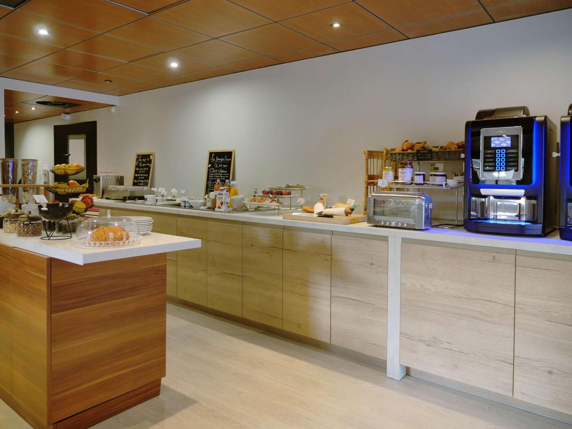Best Western Hotel Atrium Valence فالنسيا المظهر الخارجي الصورة